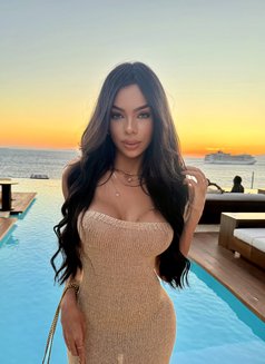 Luana - escort in Dubai Photo 17 of 29