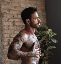 Luca - Male escort in Riyadh