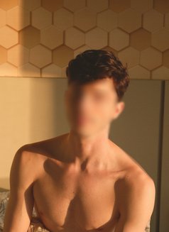Luca Luz - Acompañantes masculino in Dubai Photo 4 of 5