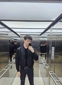 Luca Luz - Acompañantes masculino in Dubai Photo 5 of 5