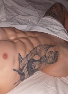 Luca - Male escort in Zagreb Photo 6 of 22