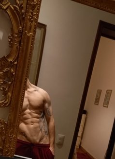 Luca - Male escort in Zagreb Photo 17 of 22