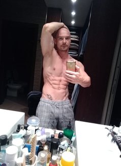 Luca - Male escort in Zagreb Photo 20 of 22