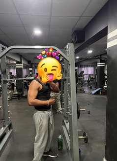 Luca - Male escort in Matara Photo 3 of 3