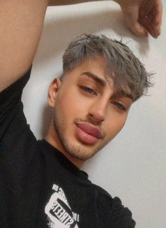 LUCA - Male escort in İstanbul Photo 4 of 5
