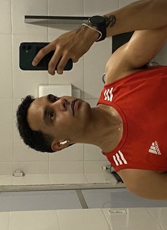 Lucas - masseur in Roissy-en-France Photo 4 of 5