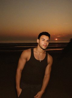 Lucas Central London - Male escort in London Photo 4 of 19