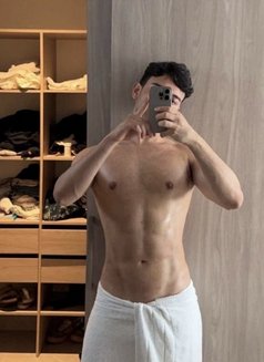 Lucas Central London - Male escort in London Photo 12 of 19