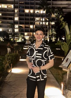 Lucas Central London - Male escort in London Photo 14 of 19
