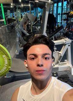 Lucas Central London - Male escort in London Photo 17 of 19