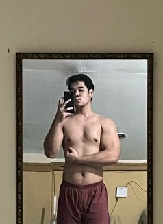 Lucas - Male escort in Makati City Photo 3 of 11