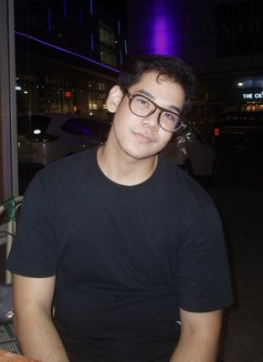 Lucas - Male escort in Makati City Photo 4 of 11