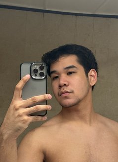 Lucas - Male escort in Makati City Photo 6 of 11