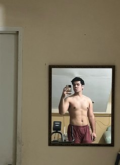 Lucas - Male escort in Makati City Photo 7 of 11