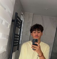 Lucas - Male escort in Paris