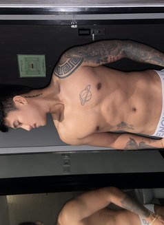 Lucas Moreno - Male escort in Manila Photo 7 of 8