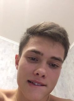 Lucas 🇷🇺 - Male escort in Riyadh Photo 1 of 1