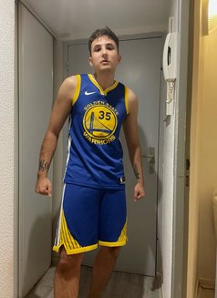 Lucca Alpha - Male escort in Paris Photo 7 of 13