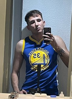 Lucca Alpha - Male escort in Paris Photo 12 of 13