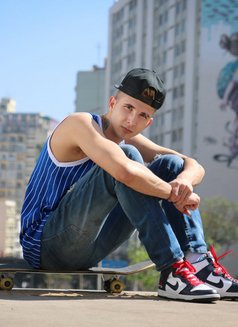 Lucca Alpha - Male escort in Lisbon Photo 1 of 8