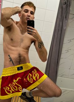 Lucca Alpha - Male escort in Lisbon Photo 5 of 8