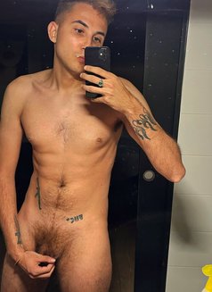 Lucca Alpha - Male escort in Munich Photo 8 of 9