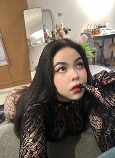 Luccy - escort in Doha Photo 10 of 12