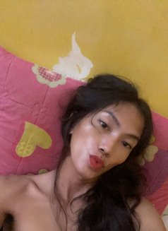 Luci Hearth - Acompañantes transexual in Manila Photo 5 of 6