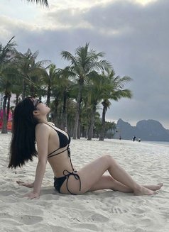 Luci - escort in Jeddah Photo 5 of 6