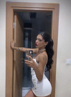 Lucia Outacll & Incall - puta in Doha Photo 2 of 4