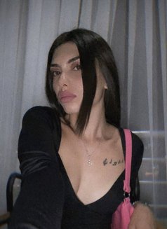 Lucia Outacll & Incall - puta in Doha Photo 4 of 4