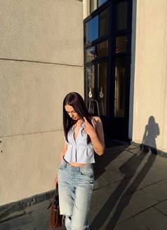 Lucia - escort in Dubai Photo 5 of 10