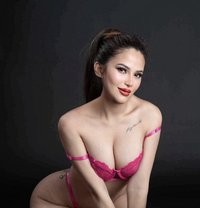 Lucia New girl in hongkong - escort in Hong Kong Photo 7 of 12