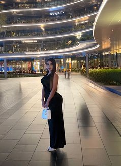 Luciana - puta in Dubai Photo 15 of 15
