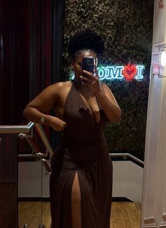 Luciana - escort in Al Juffair Photo 3 of 3