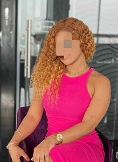 Lucie - escort in Colombo Photo 8 of 9