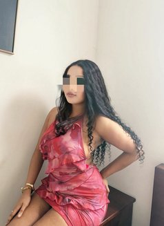 Lucie - escort in Colombo Photo 9 of 10