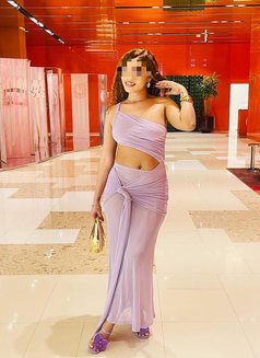 Lucie - escort in Colombo Photo 9 of 9