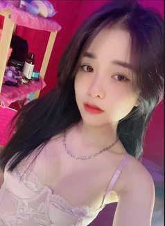 Lucie - Masajista in Ho Chi Minh City Photo 5 of 8