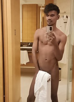 Lucifer - Male escort in Bangalore Photo 6 of 6