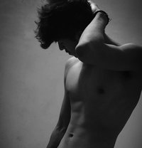 Lucifer - Acompañantes masculino in Chandigarh