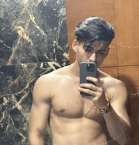 Eros - Acompañantes masculino in New Delhi