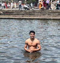 Eros - Acompañantes masculino in New Delhi