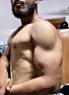 Lucifer the Morning Star - Acompañantes masculino in New Delhi Photo 1 of 8