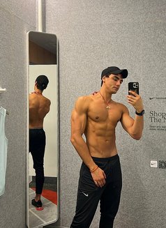 Lucifer777 - Male escort in Abu Dhabi Photo 1 of 5