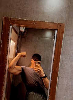 Lucifer777 - Male escort in Abu Dhabi Photo 3 of 5