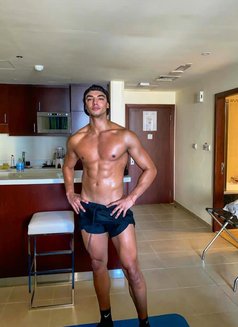 Lucifer777 - Male escort in Abu Dhabi Photo 2 of 5