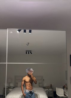 LUCIFR - Male escort in Riyadh Photo 1 of 5