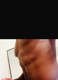 Lucius9 - Male escort in Dubai Photo 5 of 5