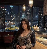 Luckily - escort in Mauritius